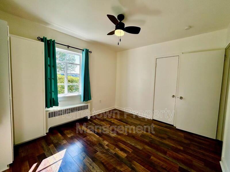 Welcome to this charming house built in 1952, located in the desirable area of Mechanicsburg, PA property image