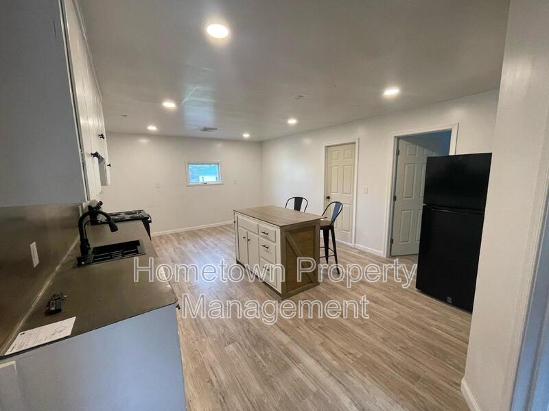 Charming 3-Bed Back House Retreat in Dalmatia, PA – Cozy Comfort Awaits! property image